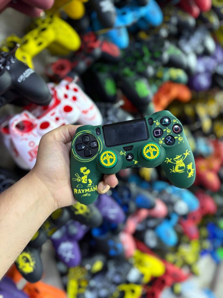 کاور دسته سیلیکونی Ps4 + دو عدد سر آنالوگ برجسته گرین پلاس
