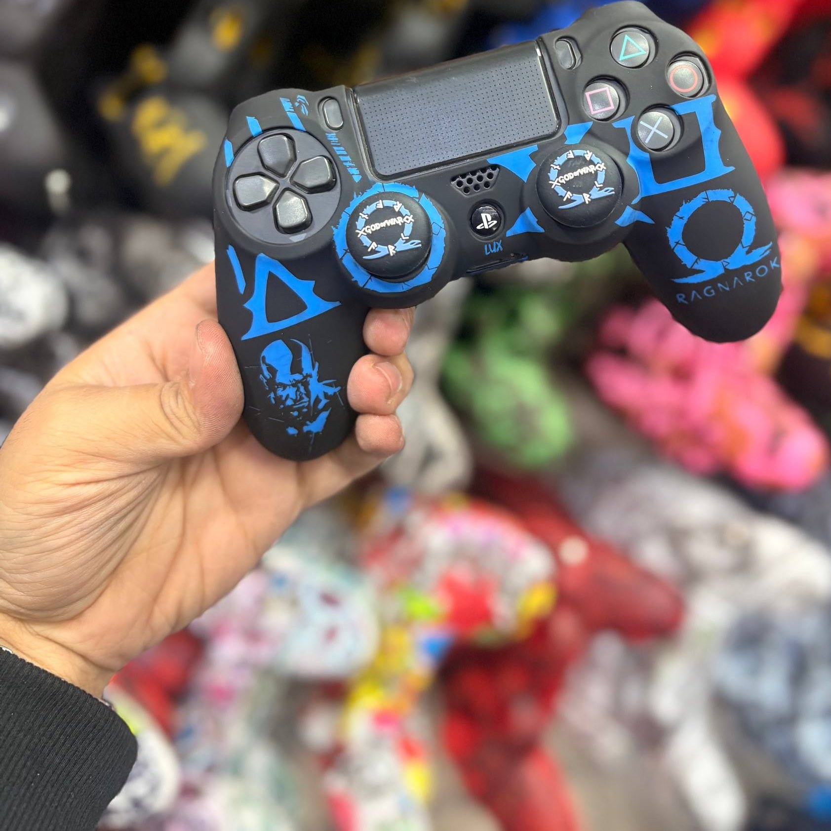 کاور دسته سیلیکونی Ps4 + دو عدد سر آنالوگ برجسته کد 1090