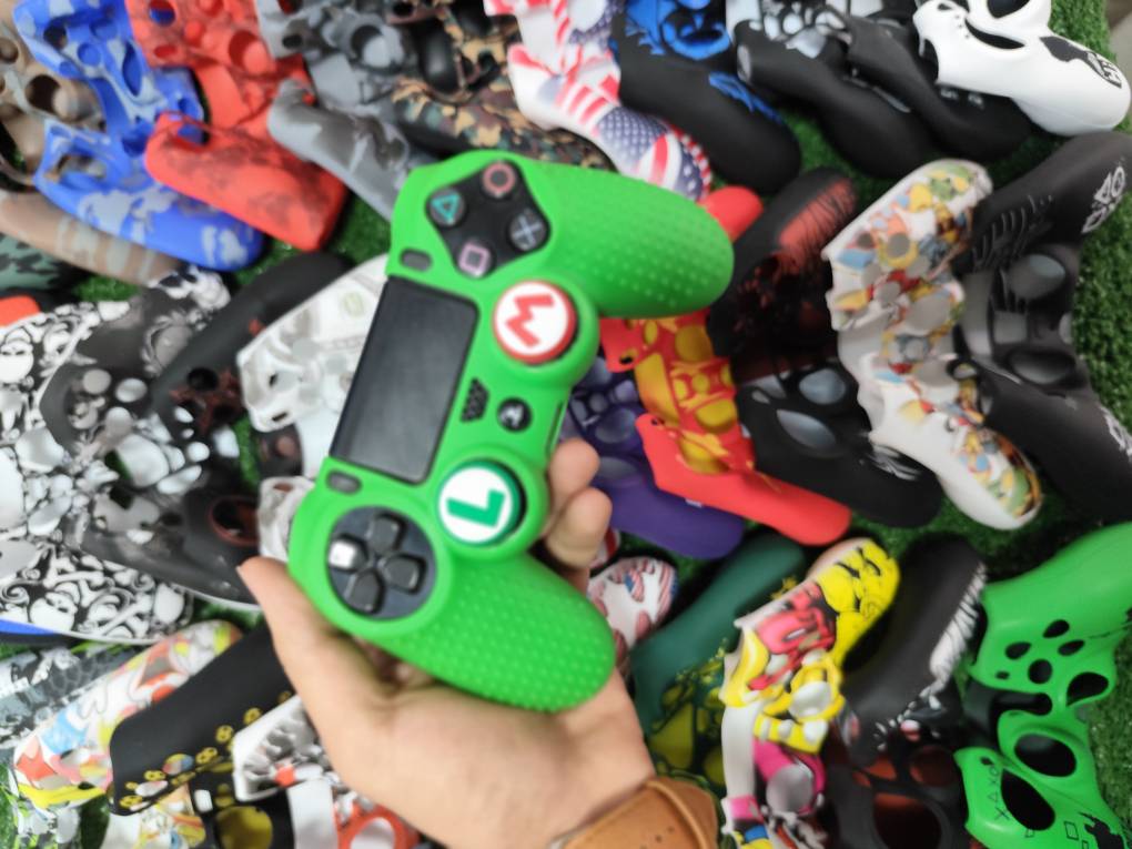 کاور دسته سیلیکونی PS4 با دو عدد سر آنالوگ برجسته کد 908
